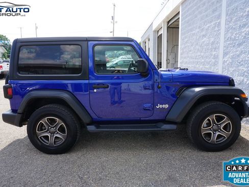 Used 2018 Jeep Wrangler Sport AWD/4WD image 12