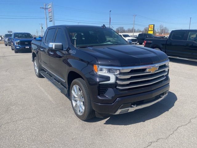 Used 2024 Chevrolet Silverado 1500 High Country w/ Technology Package AWD/4WD image 8