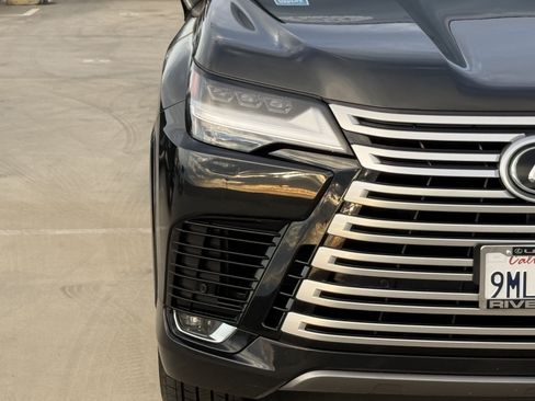 Used 2024 Lexus LX 600 4WD w/ Interior Upgrade Package image 7
