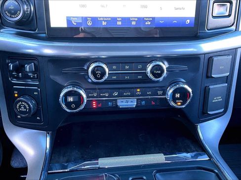 Used 2021 Ford F150 Lariat image 31