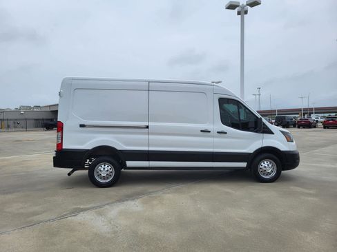 Used 2023 Ford Transit 250 Medium Roof AWD image 6