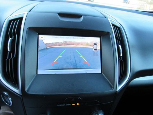 Used 2019 Ford Edge SEL w/ Equipment Group 201A image 12