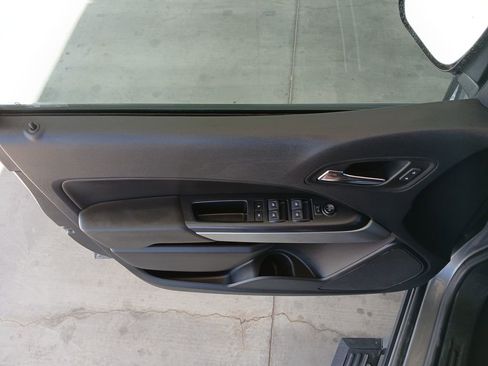 Used 2022 Chevrolet Colorado LT w/ LT Convenience Package image 23