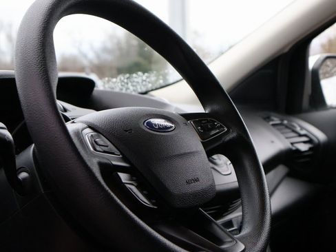 Used 2018 Ford Escape SE image 25