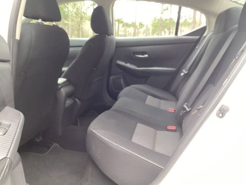 Used 2023 Nissan Sentra SV FWD image 11