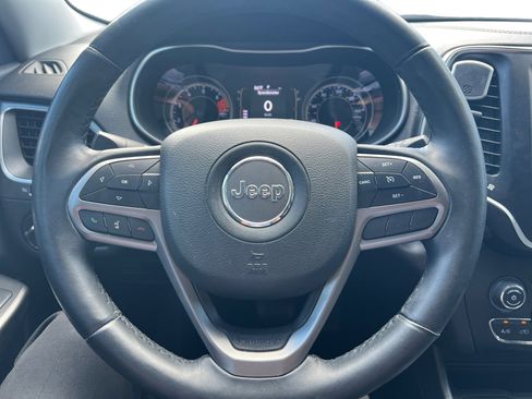 Used 2019 Jeep Cherokee Latitude Plus image 14