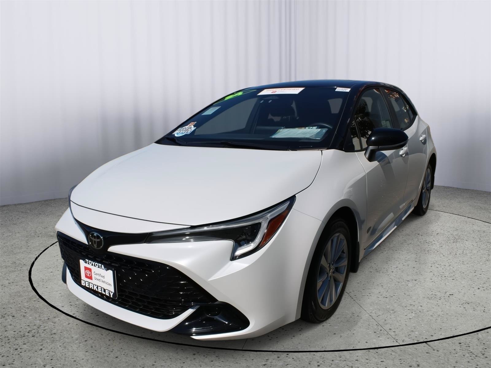 Certified 2024 Toyota Corolla SE w/ SE Package FWD image 4