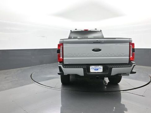 New 2026 Ford F250 Lariat w/ Black Appearance Package AWD/4WD image 6