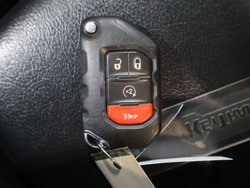 Used 2020 Jeep Gladiator Rubicon w/ Cold Weather Group image 24