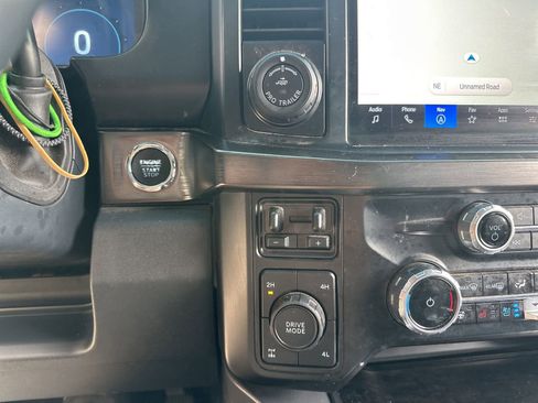 Used 2024 Ford F250 Lariat w/ Lariat Ultimate Package AWD/4WD image 25