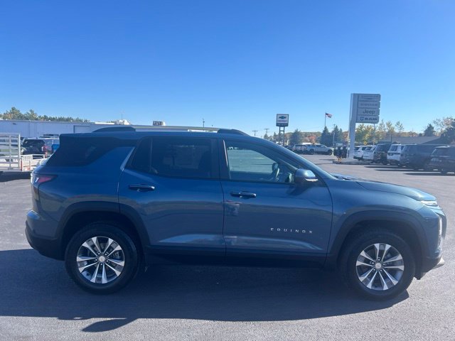 Used 2025 Chevrolet Equinox LT w/ Convenience Package II AWD/4WD image 7