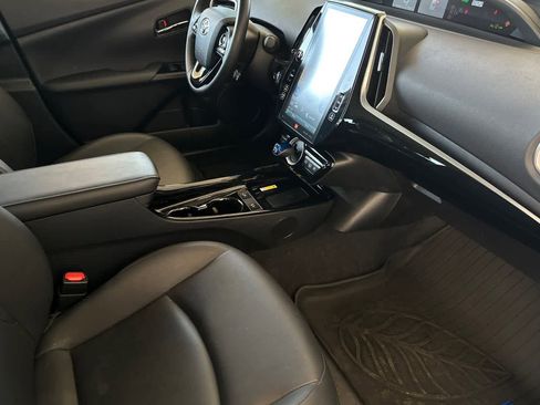 Used 2021 Toyota Prius Prime Limited FWD image 16