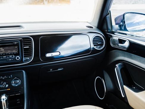 Used 2013 Volkswagen Beetle 2.5 50's Edition image 23