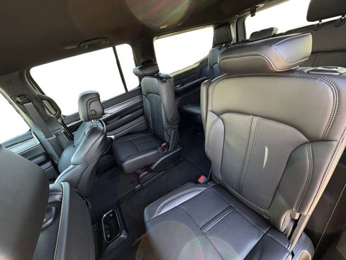 New 2026 Jeep Grand Wagoneer image 22