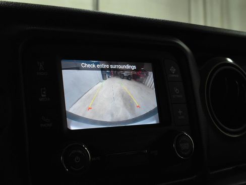 Used 2020 Jeep Wrangler Unlimited Sport S image 14