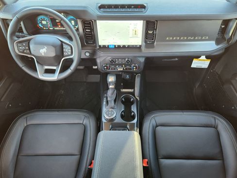 New 2025 Ford Bronco Badlands image 22