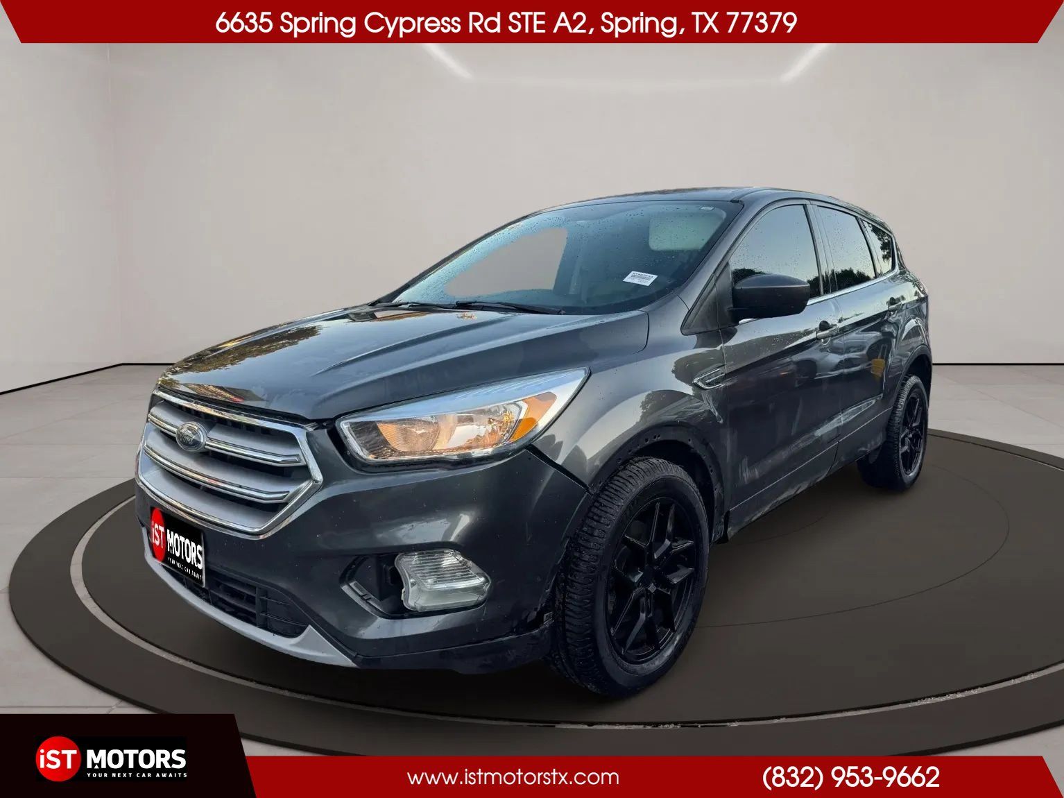 Used 2017 Ford Escape SE FWD image 1