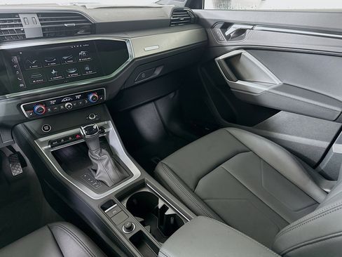 New 2025 Audi Q3 2.0T Premium image 23
