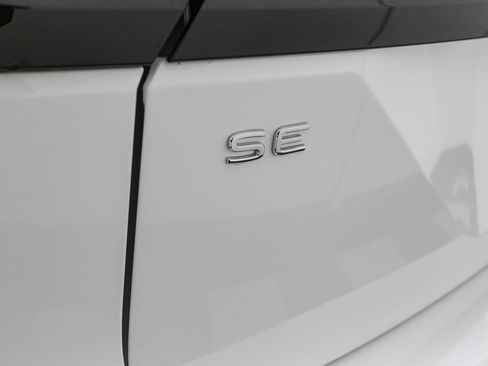 Certified 2025 Volkswagen Atlas Peak Edition SE image 13