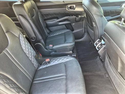 Used 2023 Kia Sorento SX AWD/4WD image 23
