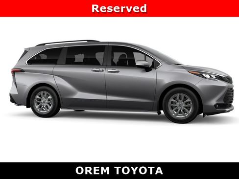 New 2026 Toyota Sienna XLE FWD image 13