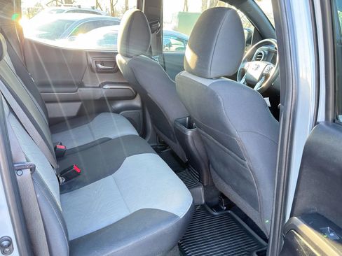 Used 2021 Toyota Tacoma TRD Off-Road image 15