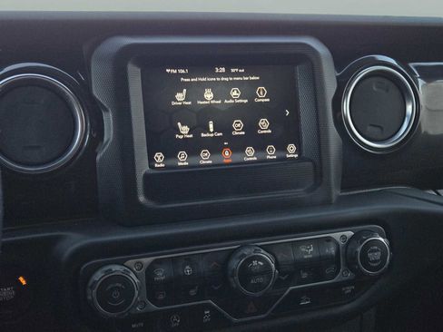 Used 2021 Jeep Wrangler Unlimited Sahara image 26