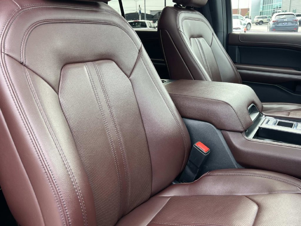 Used 2024 Ford Expedition Limited RWD image 30