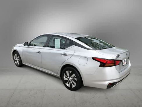 Used 2022 Nissan Altima 2.5 S FWD image 4