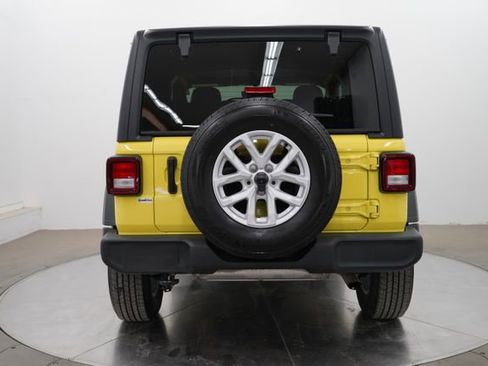 Used 2023 Jeep Wrangler Sport AWD/4WD image 6