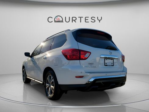 Certified 2020 Nissan Pathfinder S image 5