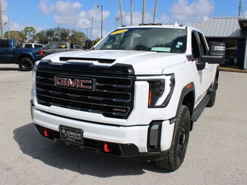 Used 2024 GMC Sierra 2500 AT4 w/ AT4 Premium Plus Package image 3