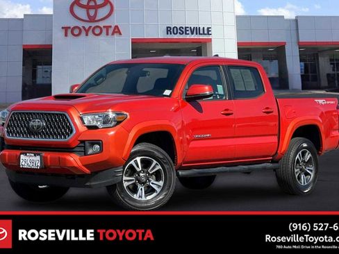 Certified 2018 Toyota Tacoma TRD Sport RWD image 1