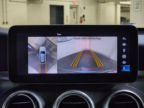 Used 2021 Mercedes-Benz GLC 300 GLC 300 image 29