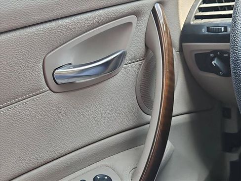 Used 2011 BMW 128i Coupe RWD image 14
