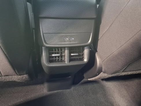 Used 2026 Chevrolet Equinox LT AWD/4WD image 21