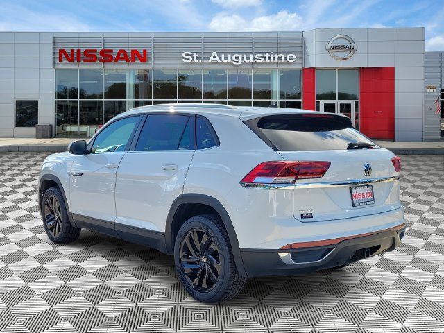 Used 2023 Volkswagen Atlas Cross Sport SE w/ Panoramic Sunroof Package FWD image 4