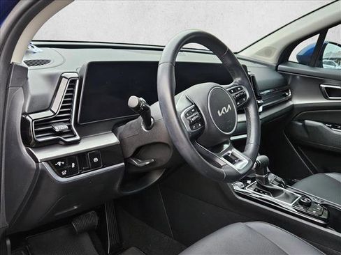 Used 2023 Kia Sportage SX image 10