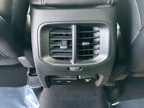 Used 2020 Jeep Cherokee Limited FWD image 19