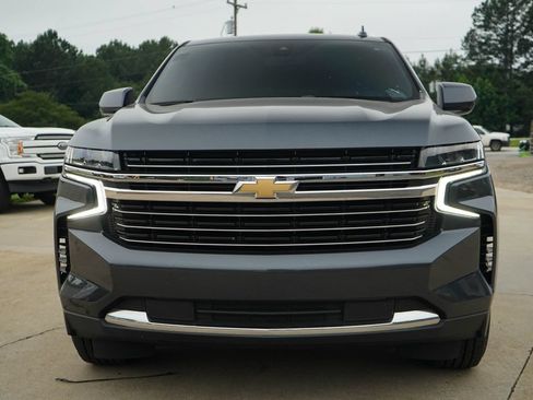 Used 2021 Chevrolet Suburban LT RWD image 16