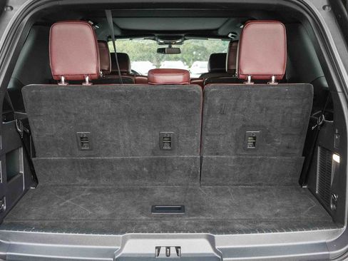Used 2023 Ford Expedition Limited image 26