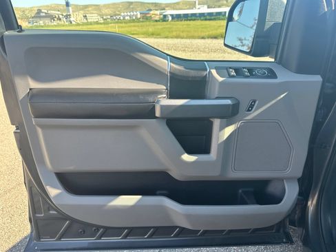 Used 2018 Ford F150 XLT AWD/4WD image 8