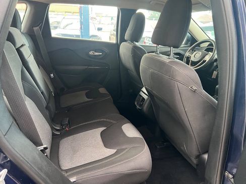 Used 2014 Jeep Cherokee Sport AWD/4WD image 8
