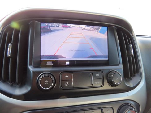 Used 2019 Chevrolet Colorado LT image 25