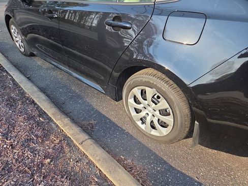 Used 2026 Toyota Corolla LE image 7