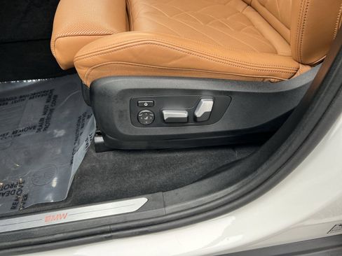 Used 2024 BMW X5 xDrive40i w/ Premium Package image 14