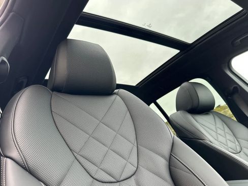 Used 2025 BMW X5 xDrive50e image 18