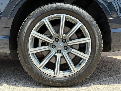 Used 2017 Audi Q7 3.0T Premium Plus w/ Premium Plus Package AWD/4WD image 27