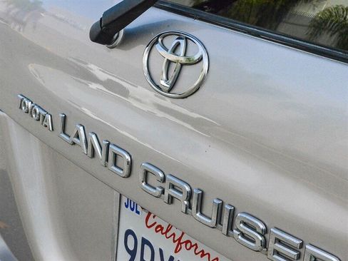Used 2000 Toyota Land Cruiser AWD/4WD image 11