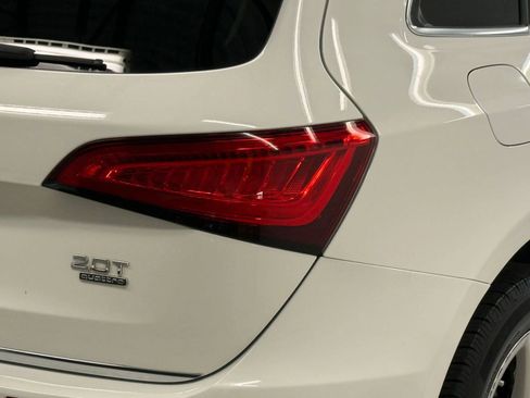 Used 2017 Audi Q5 2.0T Premium Plus w/ Technology Package image 10